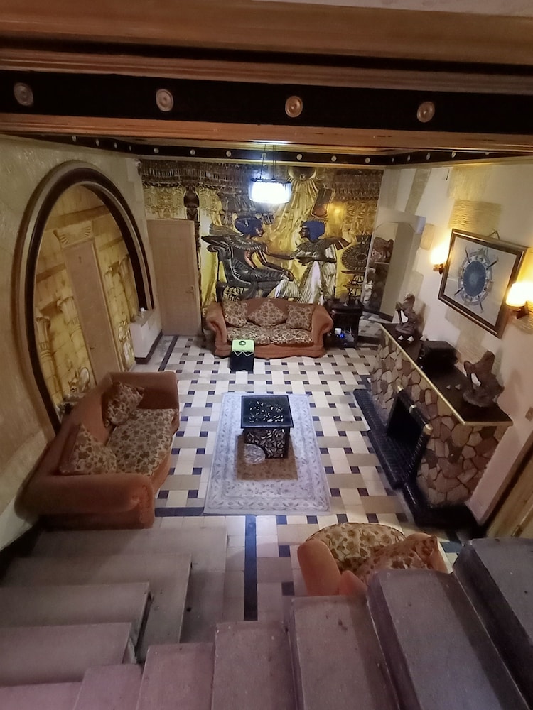 Castle Hotel Hostel - carbon neutral hotel in Cairo