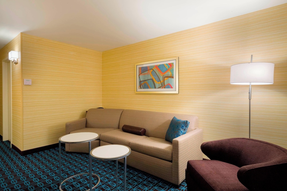 Fairfield Inn & Suites by Marriott Paramus - photo 20