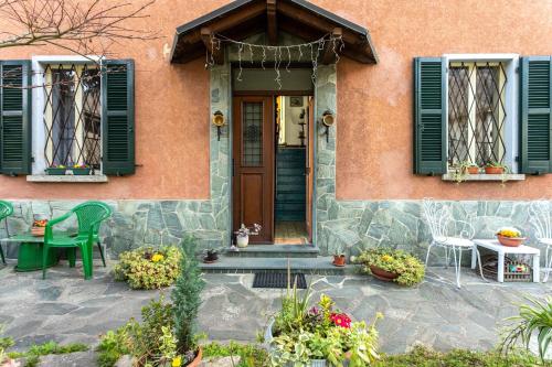 Sweet Honey Home by Halldis — 4-Star Luxury Hotel in Dongo, Italy