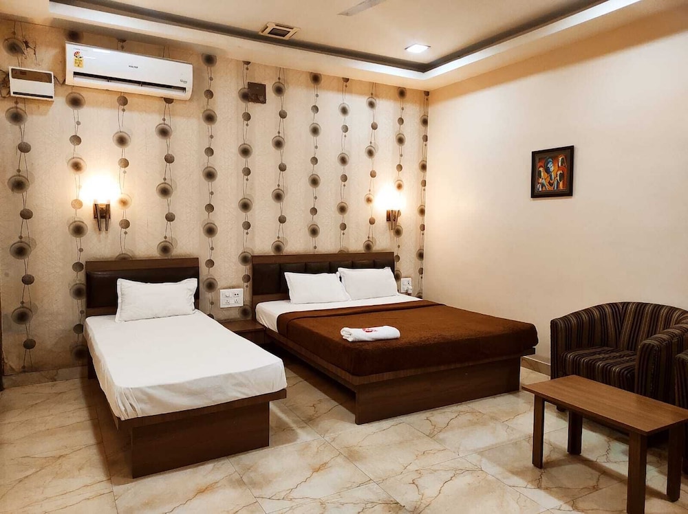 Hotel Holiday Palace — Sibsagar — photo 5