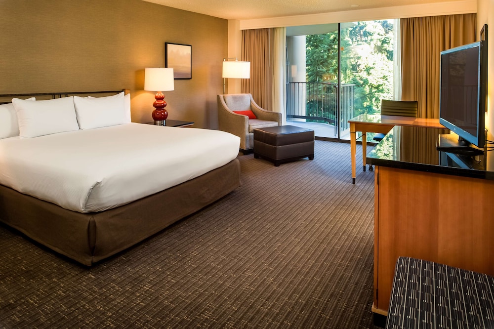 DoubleTree by Hilton Seattle Airport - photo 6