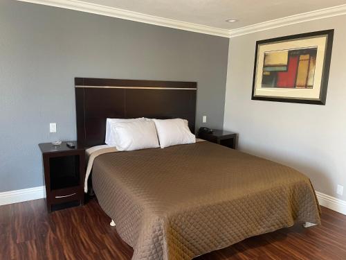 Legacy Inn & Suites Garden Grove CA - photo 23