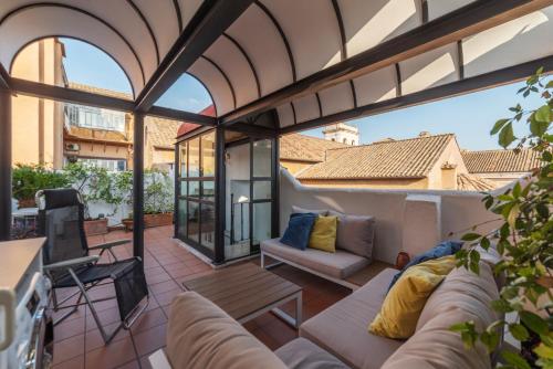 Via del Piè di Marmo Private Apartment — 4-Star Luxury Hotel in Rome, Italy