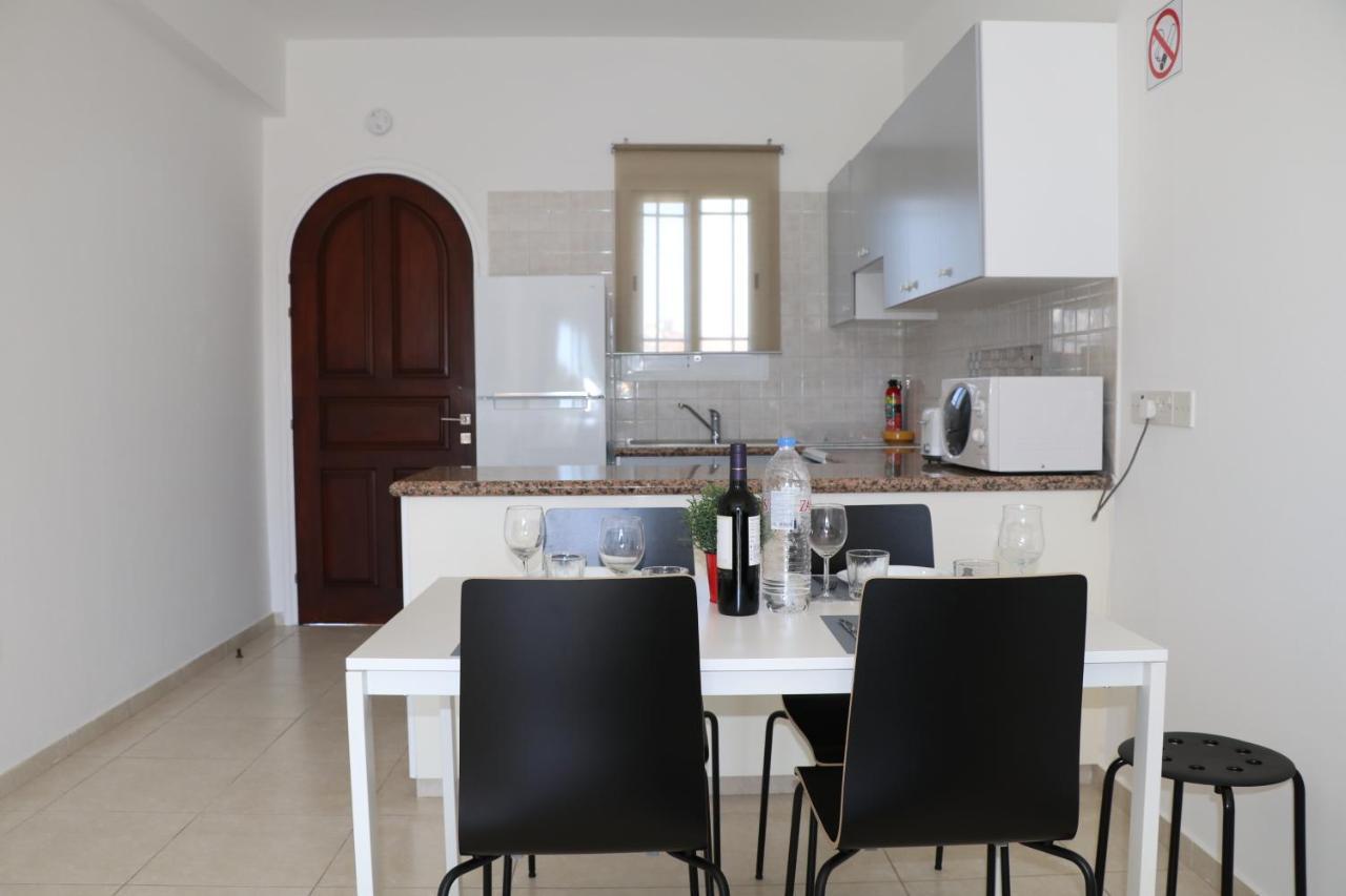 Cyking 2 Bed Apartment with Pool & 10 Min To Beach