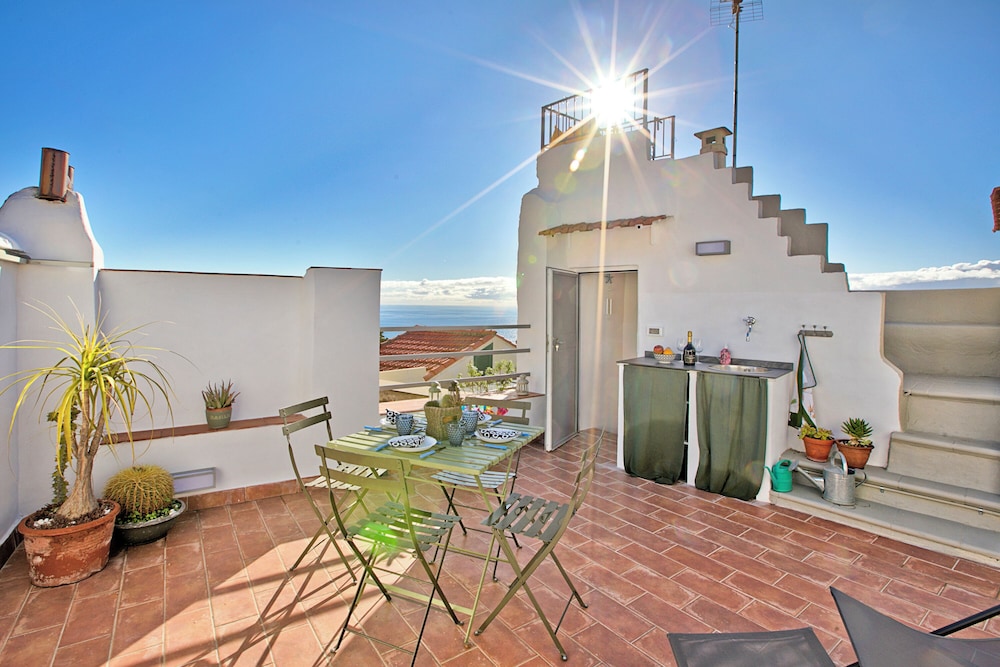 La Torretta Holiday Home Sanremo — 4-Star Luxury Hotel in San Remo, Italy