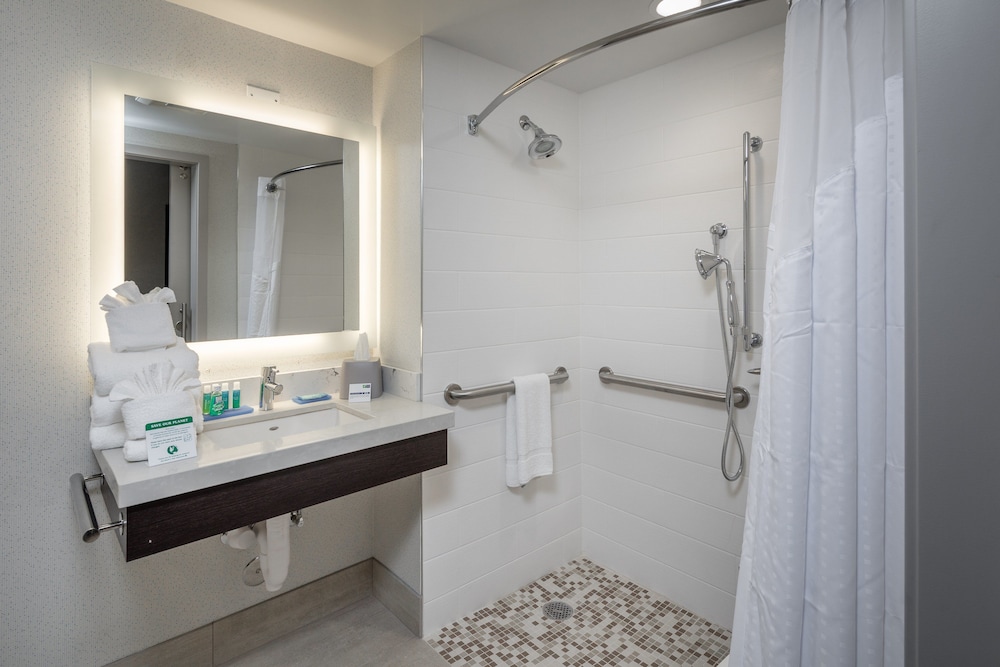 Holiday Inn Express Sunnyvale Silicon Valley by IHG - photo 39