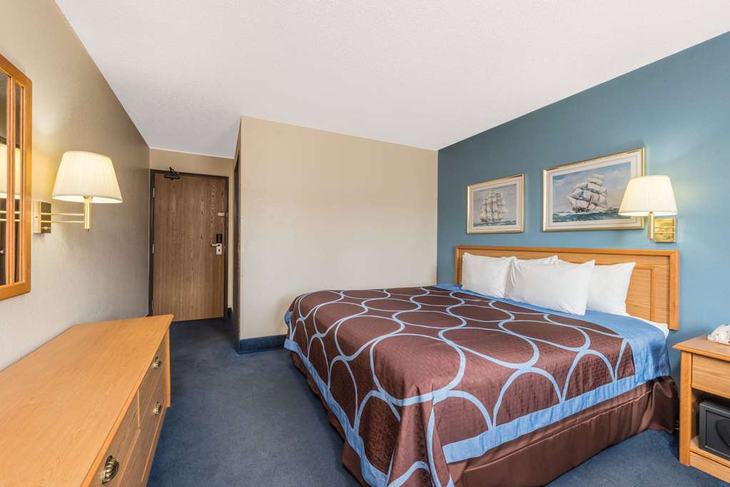 Super 8 by Wyndham Potosi - photo 10