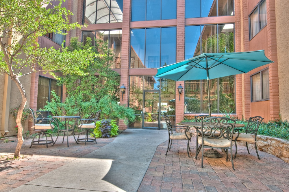 MCM Elegante Suites Abilene - photo 33