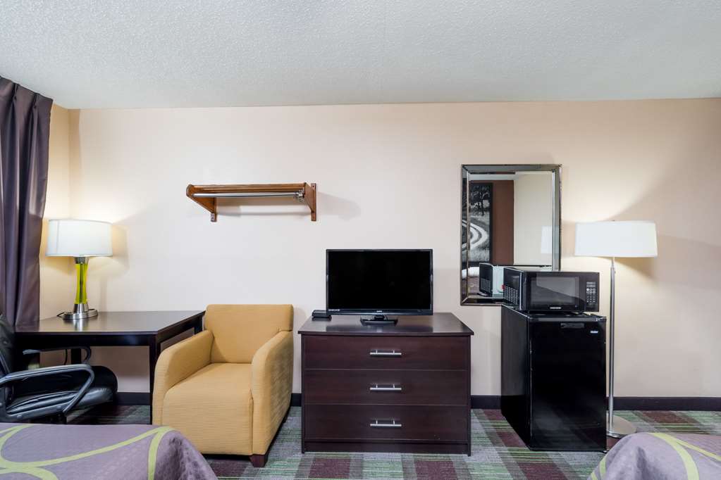 Super 8 by Wyndham Campbellsville KY - photo 12