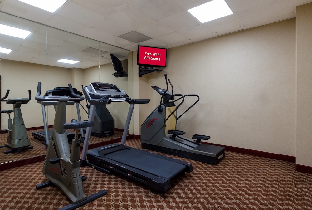Red Roof Inn & Suites Newark University - photo 31