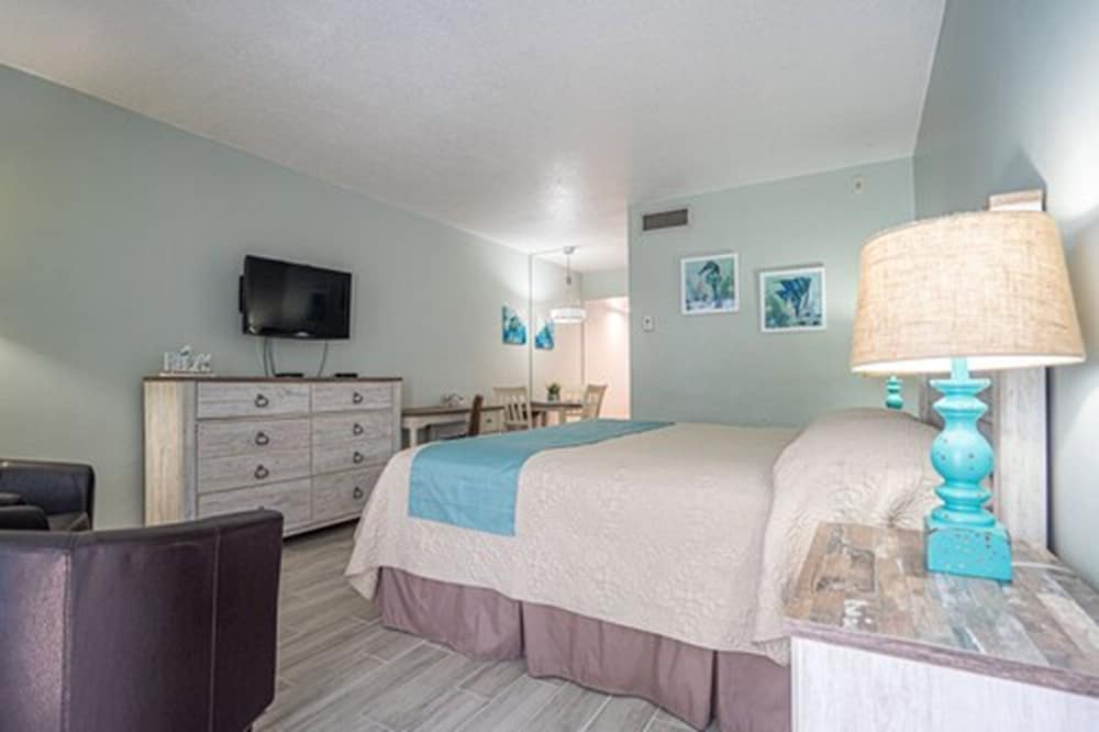 Carriage House Resort Motel - photo 2