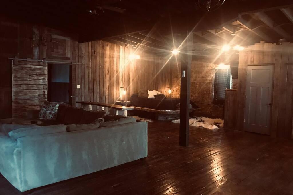 Hocking Hills Rusty Lofts — 4-Star Luxury Hotel in Logan, United States