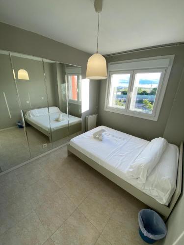 Habitacion Con Bano Compartido No Fumadores Y Gente No Ruidosa — Getafe