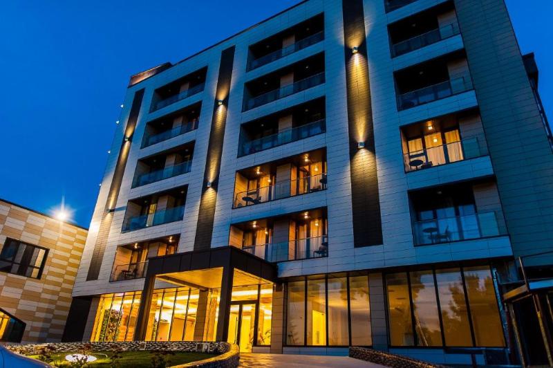 Hotel President SPA — 4-Star Luxury Hotel in Cordau, Romania