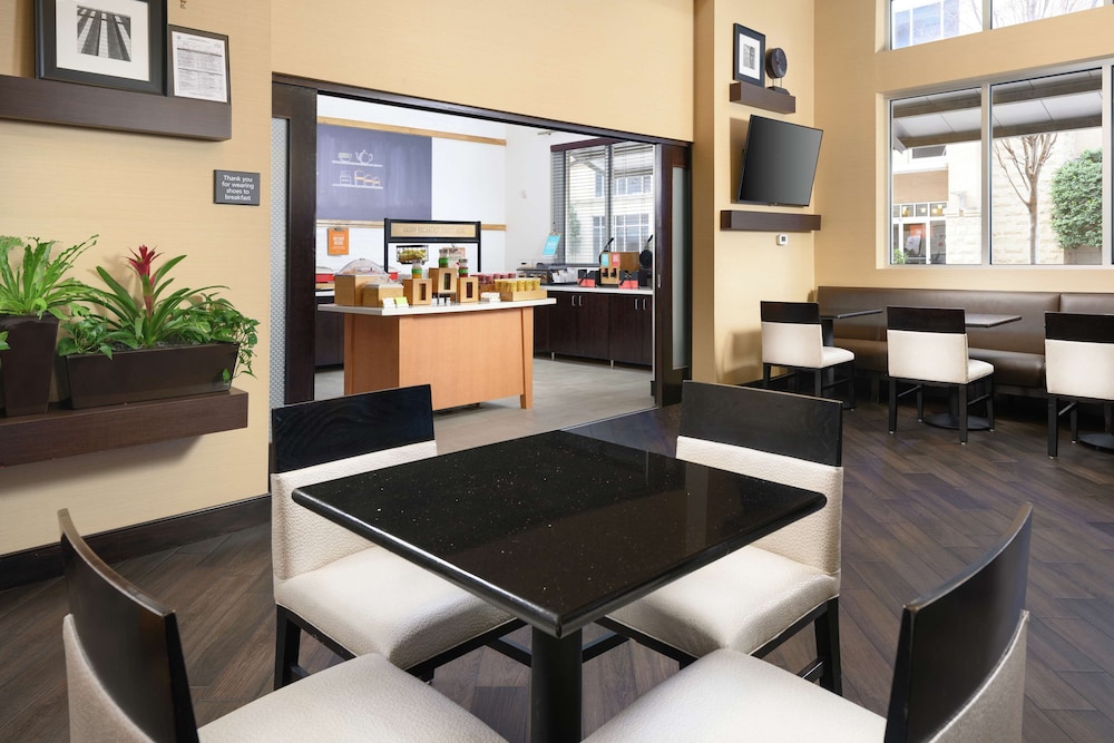 Hampton Inn & Suites Chattanooga Downtown - photo 31