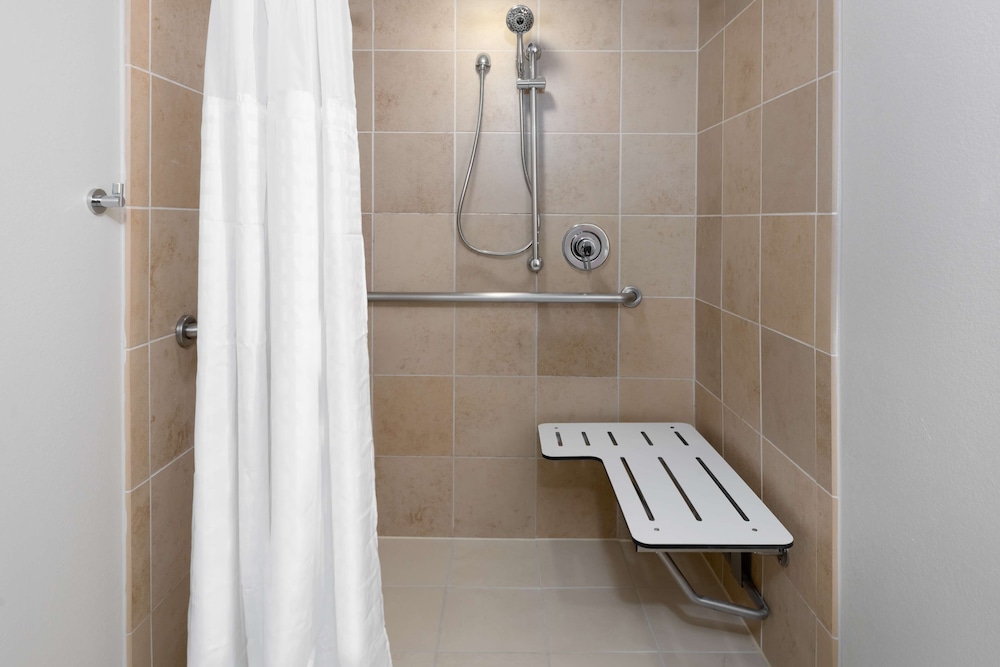 Embassy Suites by Hilton Dallas Park Central Area - photo 22