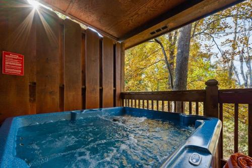 Kate's Cabin 3 min to Dollywood Cabin with Hot tub Game Room and Resort Pool - photo 36