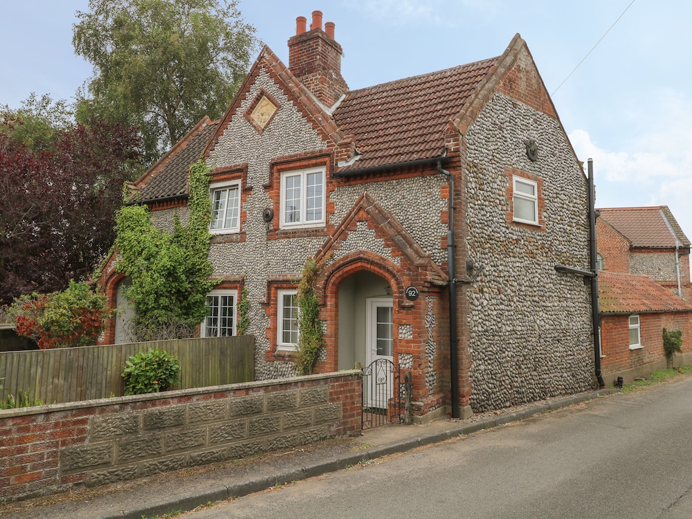 Compass Cottage — 4-Star Luxury Hotel in Holt, United Kingdom