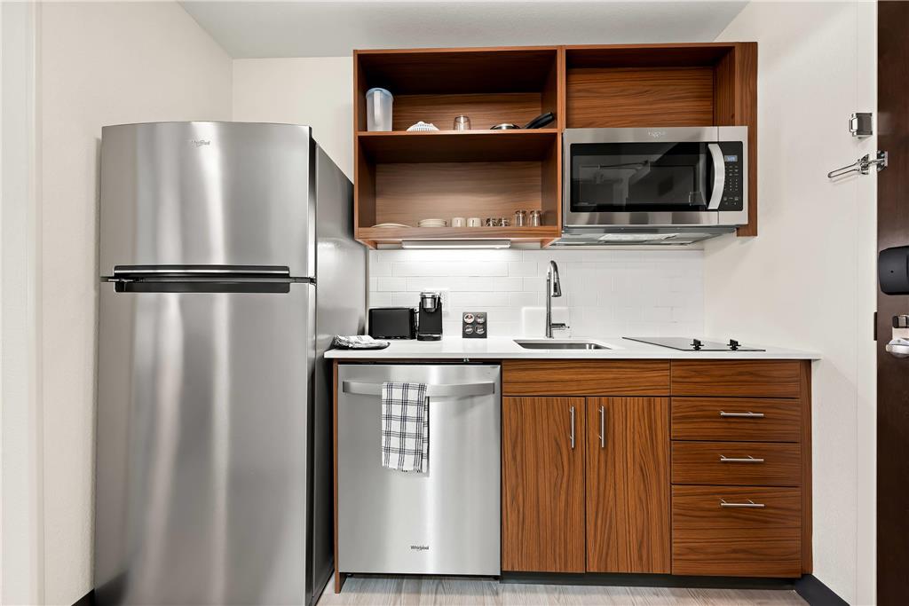 Everhome Suites Huntsville Research Park - photo 25