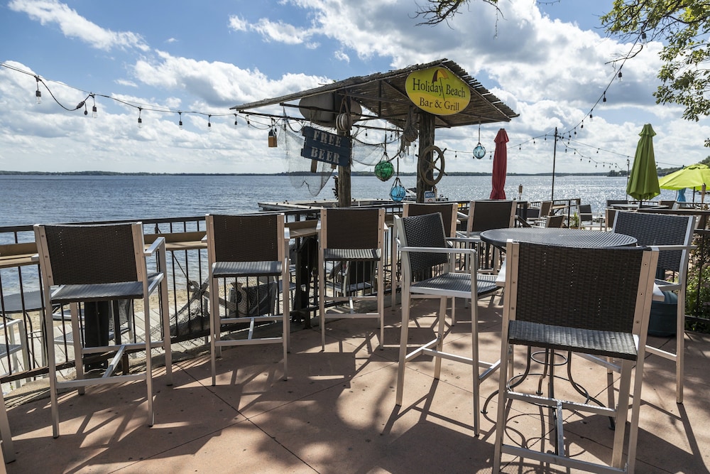 Holiday Inn Detroit Lakes by IHG - photo 53