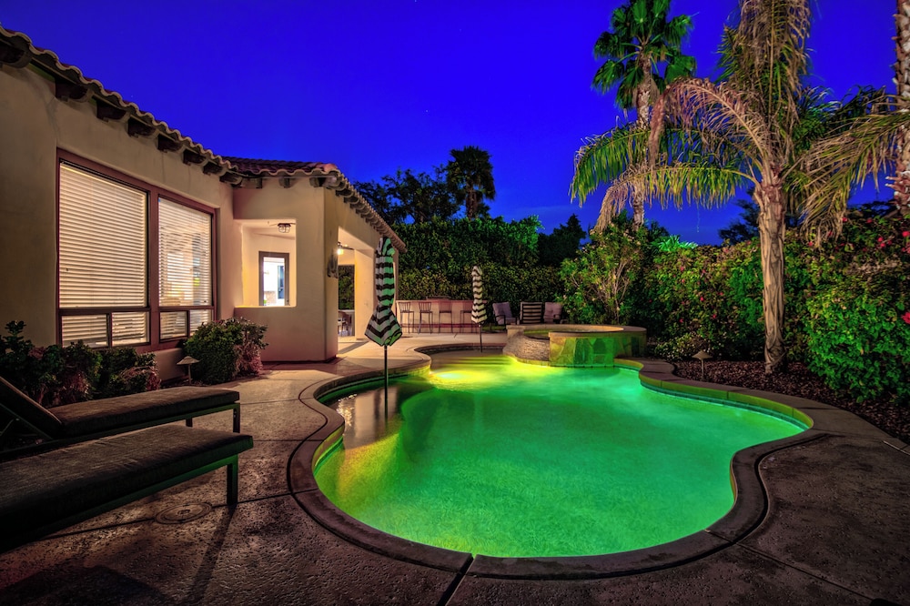 5BR Resort Style Entertainer with Pool Spa BBQ - photo 36