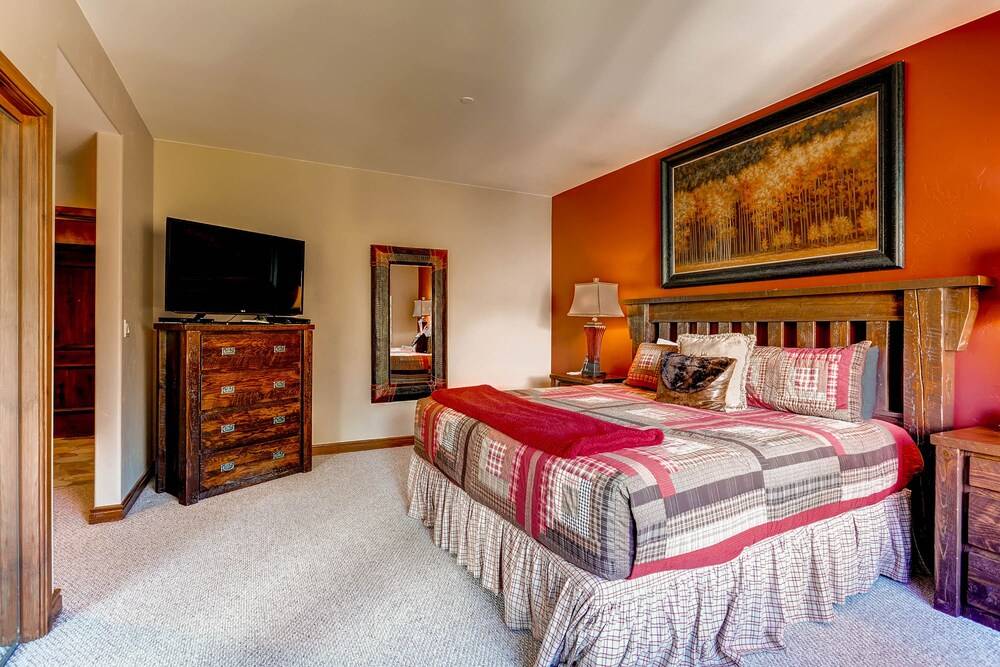 Highlands Slopeside by East West Hospitality - photo 10