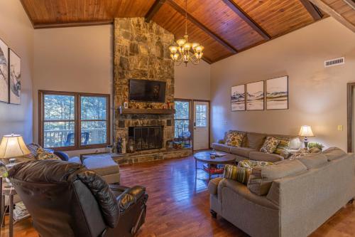 Banner Elk Lodge - photo 3