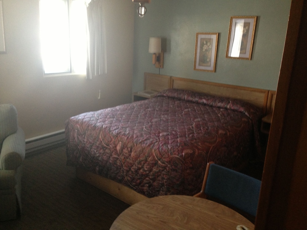 Jamestown Motel - photo 21