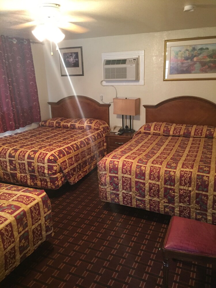 Jerry's Motel Oakdale - photo 11
