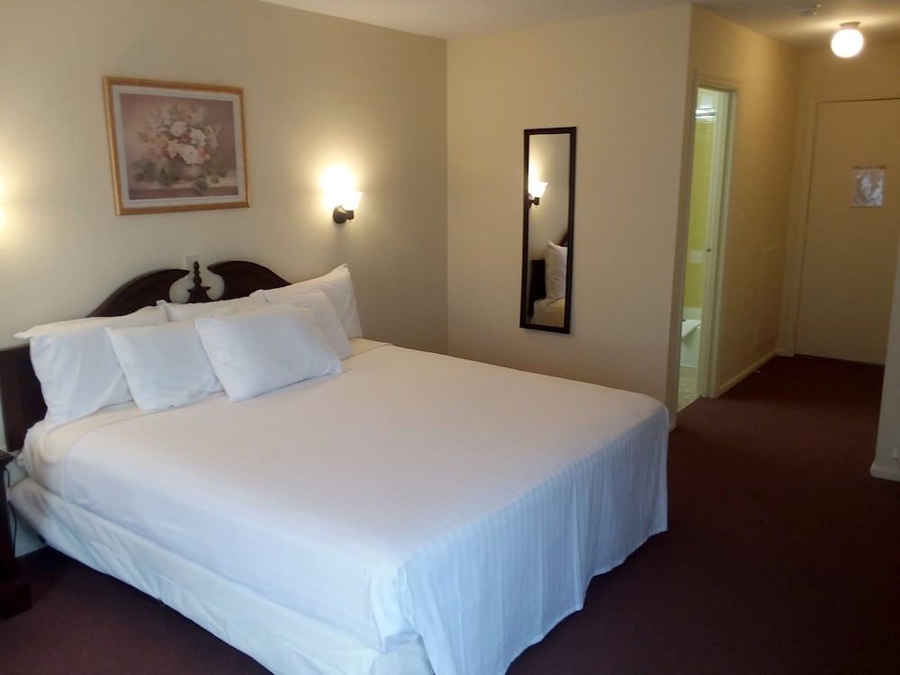 Walton Inn - photo 10