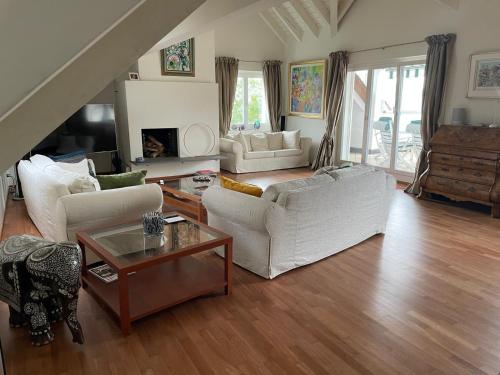 Spacious and stylish Apartment in Zurich — 4-Star Luxury Hotel in Zurich, Switzerland
