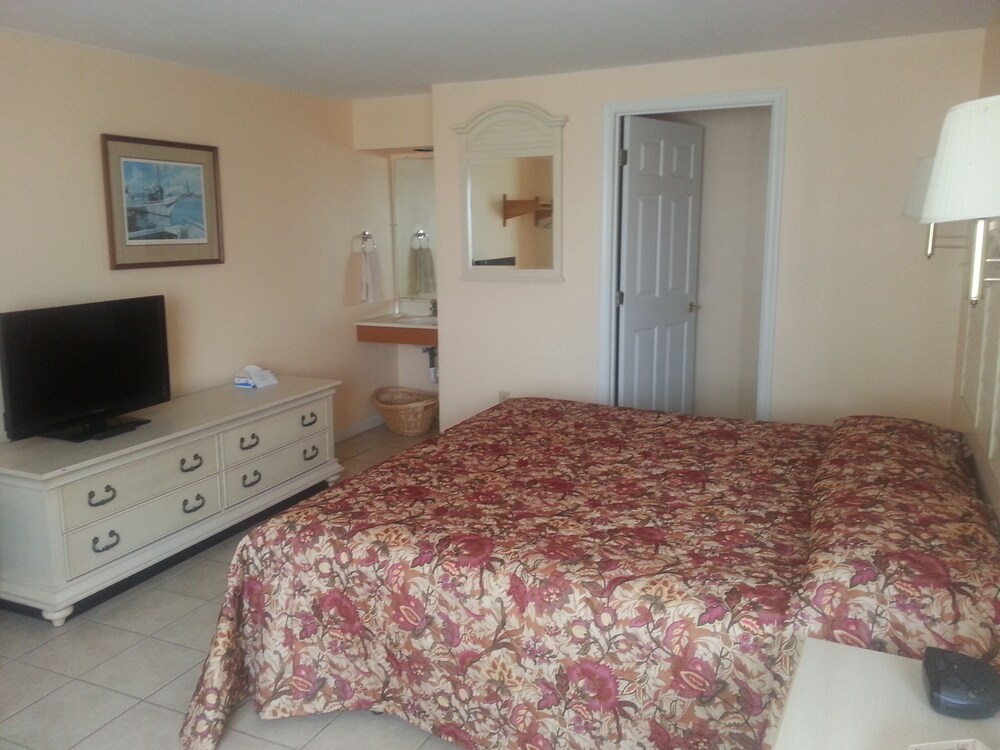 Lowes Wharf Marina Inn - photo 6