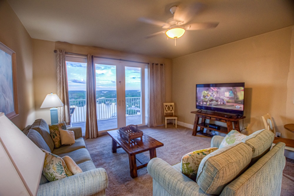 Laketown Wharf Resort by Aneliya's Rentals - photo 393