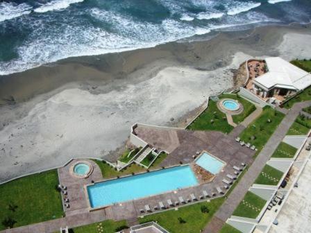 'Luxury Oceanfront Penthouse with Pools Jacuzzis and Spectacular Ocean Views' — 4-Star Luxury Hotel in Rosarito, Mexico