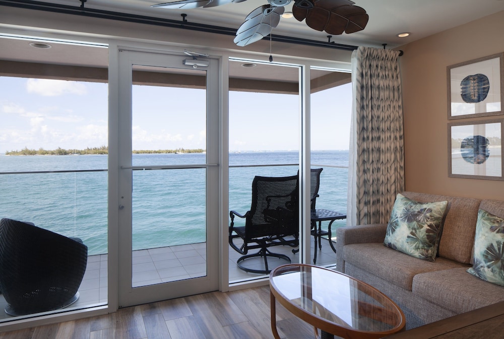 Pier House Resort & Spa - photo 40