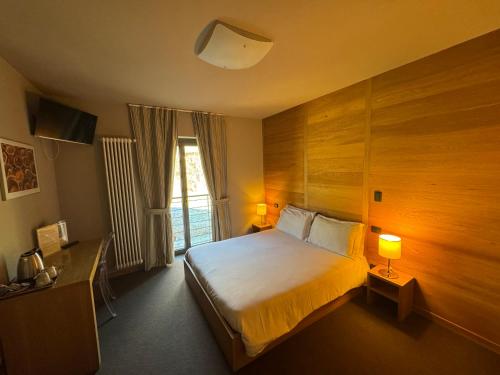 Chambres D'Hotes La Bicoque — 4-Star Luxury Hotel in Salle, Italy