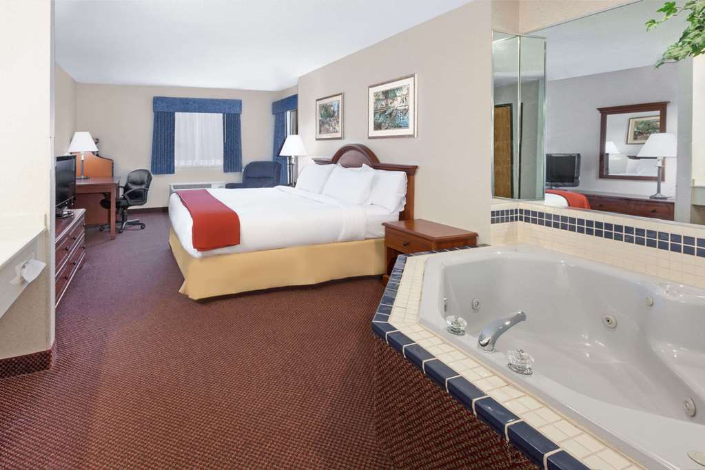 Baymont by Wyndham Howell Brighton - photo 12