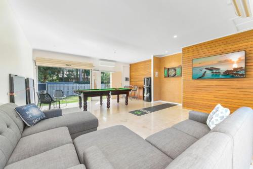 Cabana @ Cupania — 4-Star Luxury Hotel in Mudjimba, Australia
