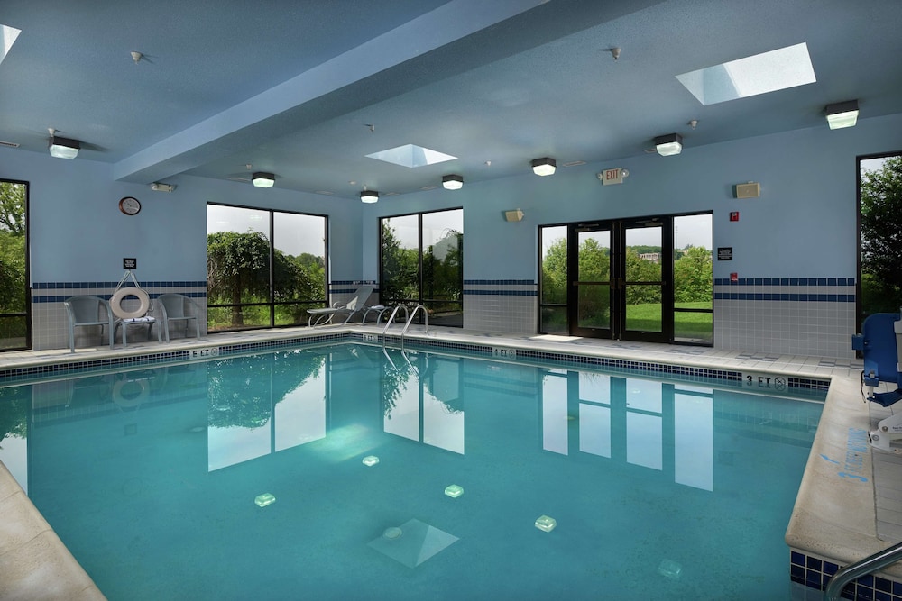 Hampton Inn Shrewsbury - photo 16