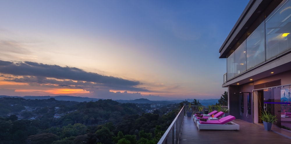 View 360 - carbon neutral hotel in Kandy