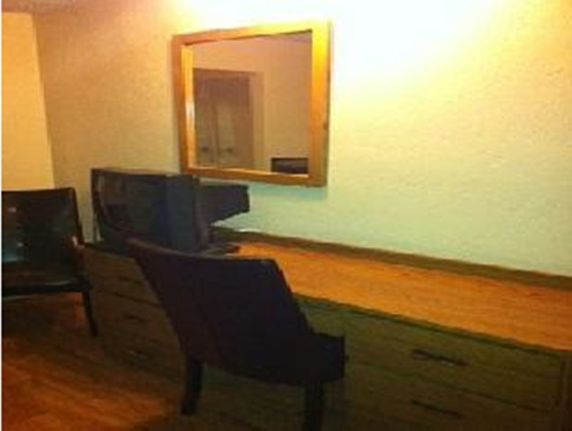 El Mirador Motel - photo 4