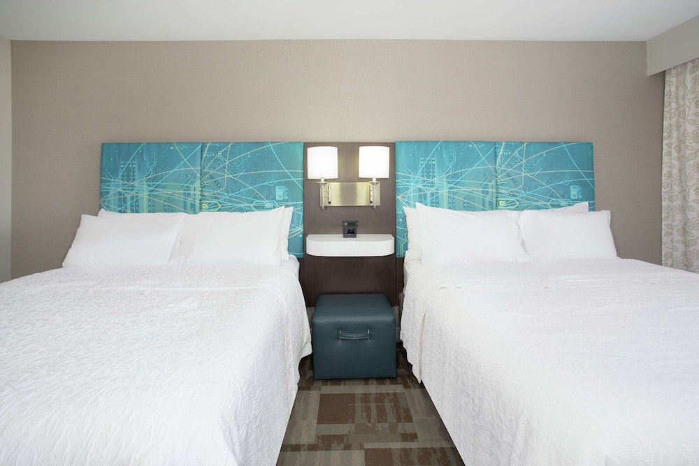 Hampton Inn Bellevue - photo 10