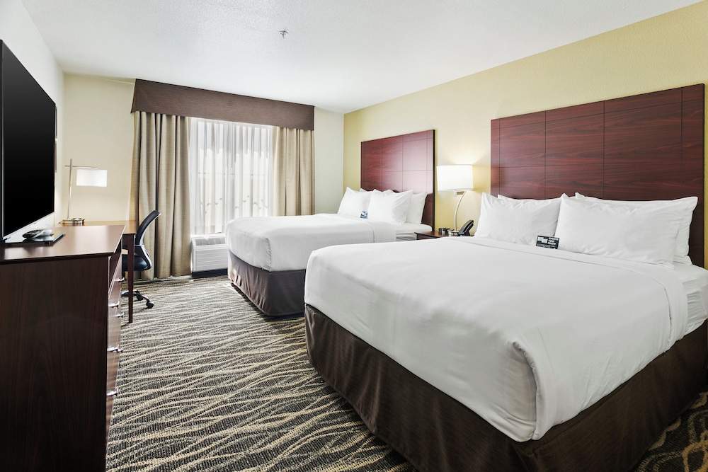 Cobblestone Hotel & Suites Wickenburg - photo 21