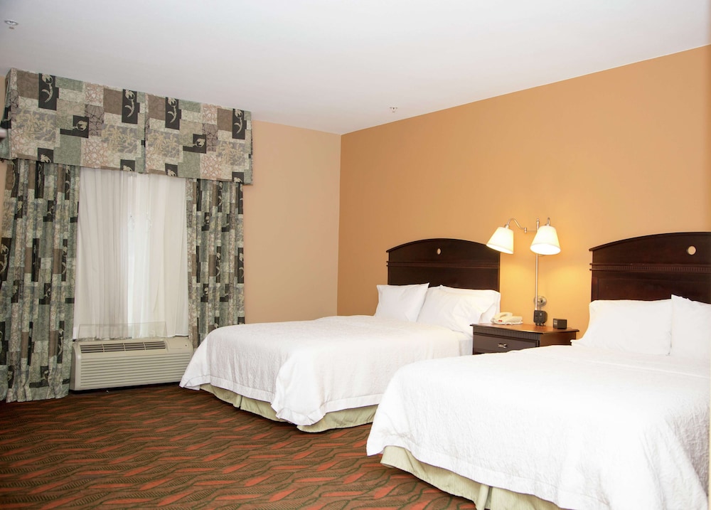 Hampton Inn & Suites Houston Rosenberg - photo 22