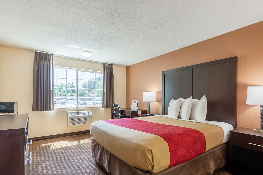 Econo Lodge Inn and Suites Hillsboro Portland West in Hillsboro, United States