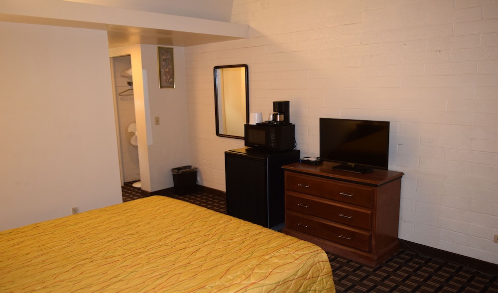 Stanlunds Inn And Suites - photo 26