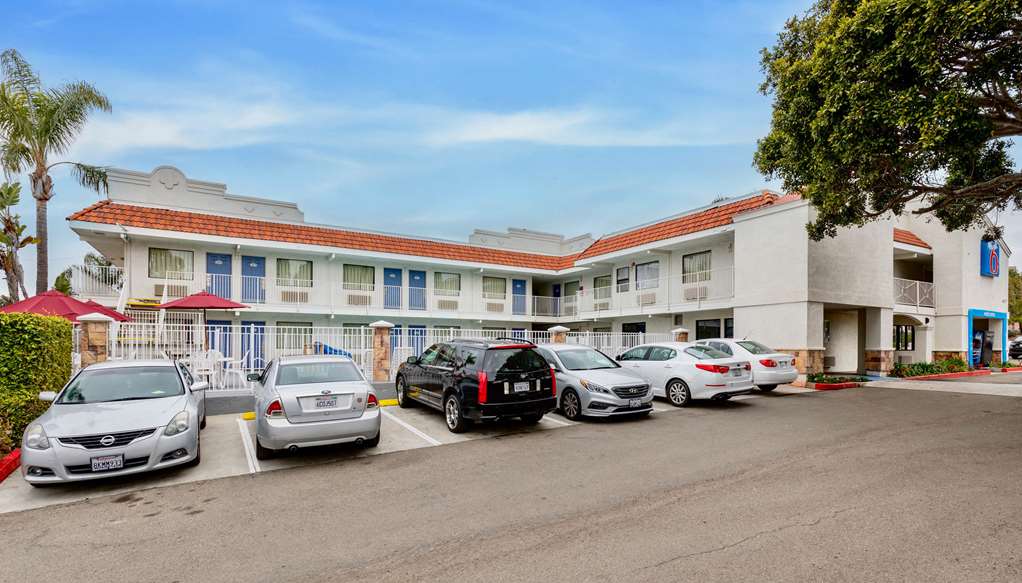 Motel 6 Carlsbad CA East - photo 3