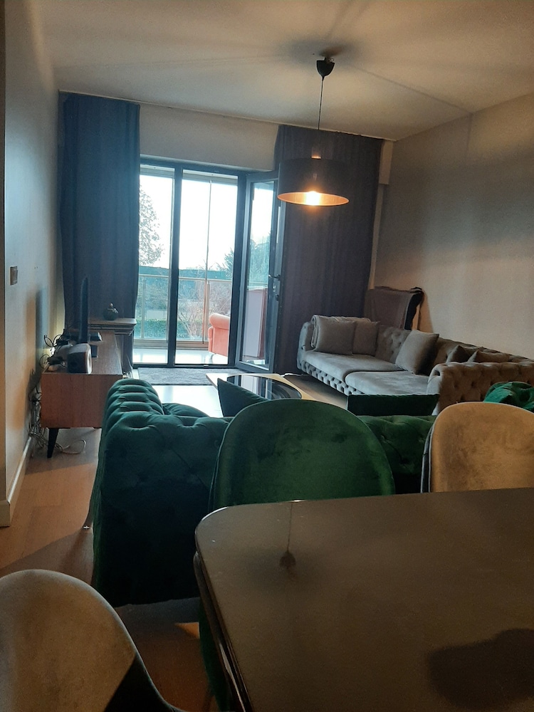 Suryapi Vitrin Sitesi — 4-Star Luxury Hotel in Istanbul, Turkey