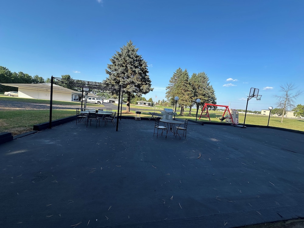 Skyview Motel - photo 26
