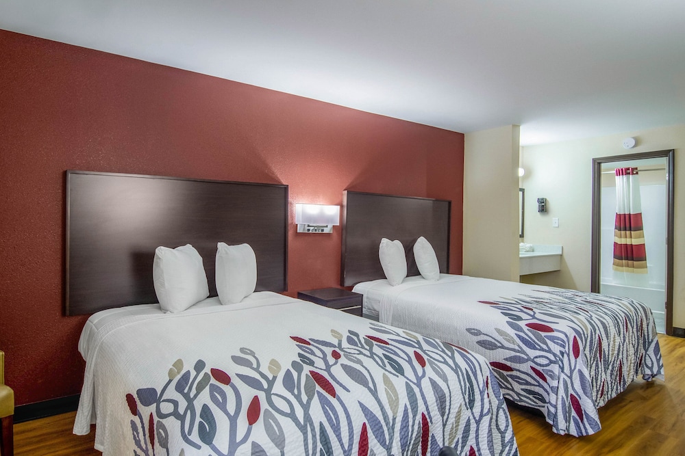 Red Roof Inn Perrysburg - photo 18